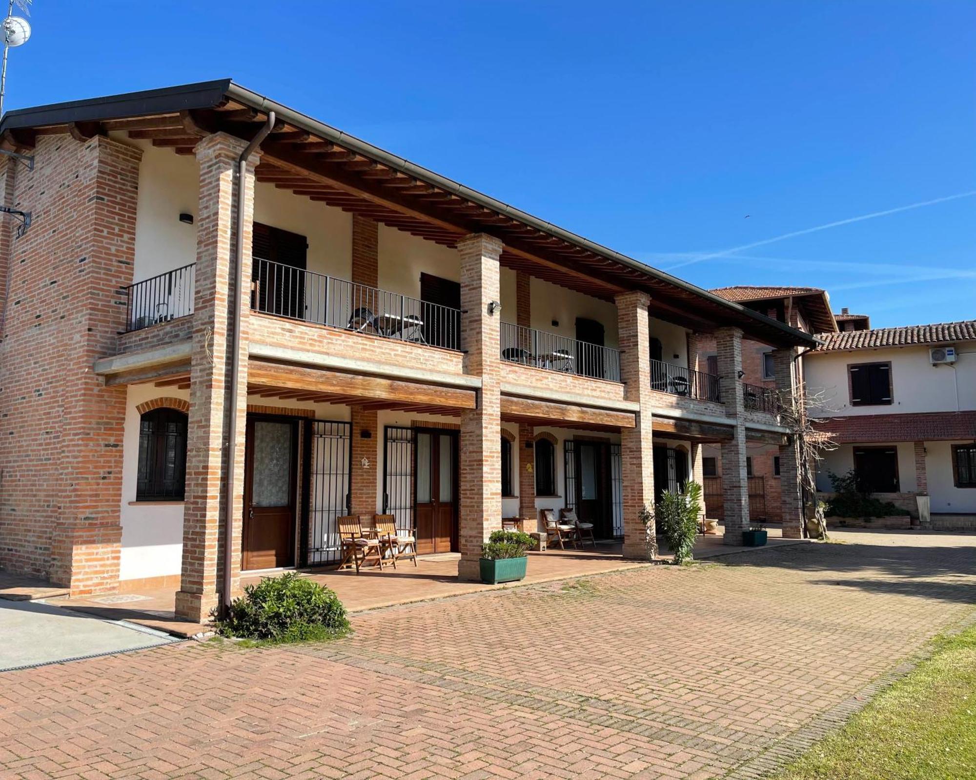Il Ghiandolino Villa Imola Exteriör bild